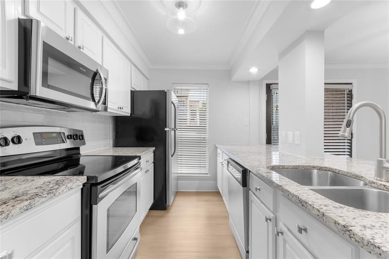 5928 Sandhurst Lane # 127, Dallas TX 75206