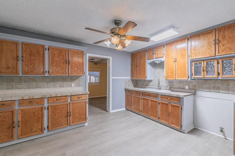 3729 Chenault Street, Fort Worth TX 76111 - Photo 9