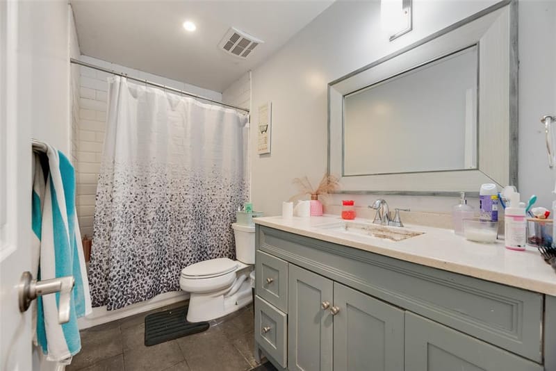 1717 Meadow Valley, Irving TX 75060 - Photo 6