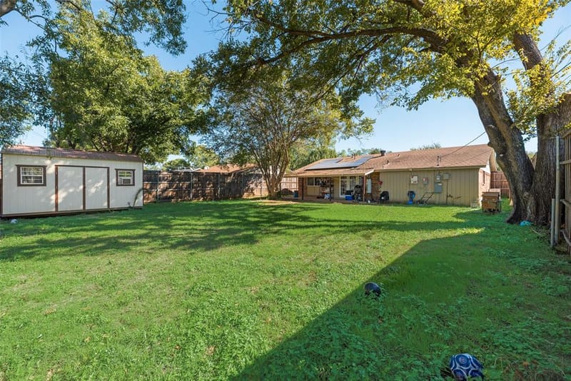 1717 Meadow Valley, Irving TX 75060 - Photo 11