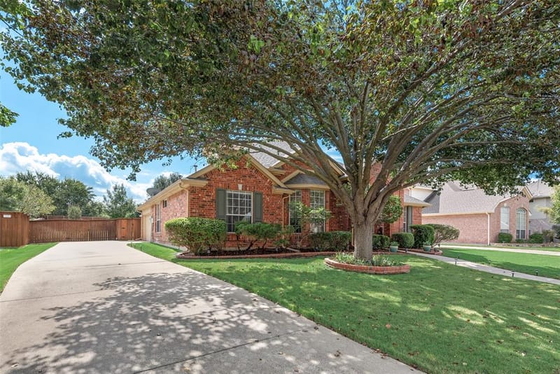 148 Oakbluff Drive, Murphy TX 75094 - Photo 2