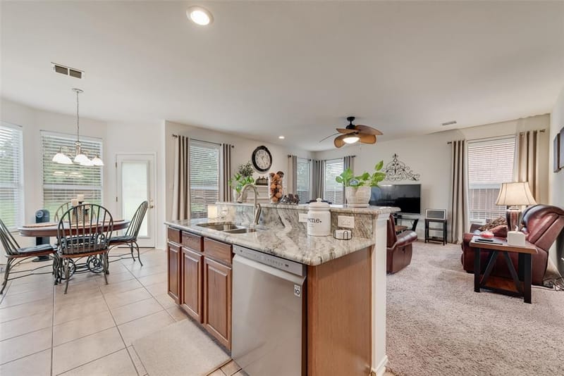 148 Oakbluff Drive, Murphy TX 75094 - Photo 8