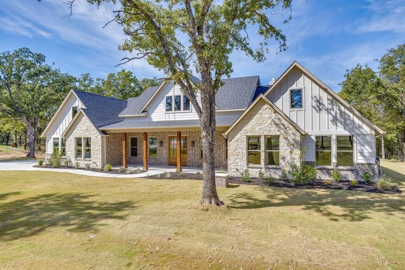 253 Zebrastone Way, Poolville TX 76487