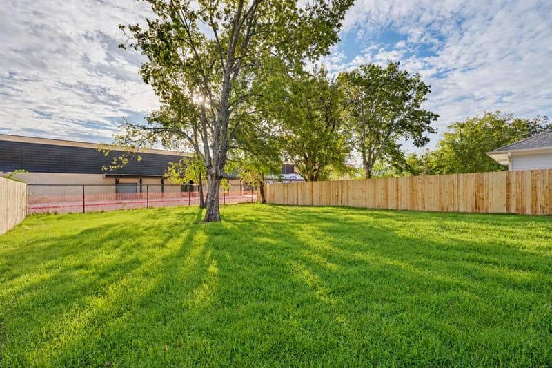 1328 Franklin Avenue, Bonham TX 75418 - Photo 25