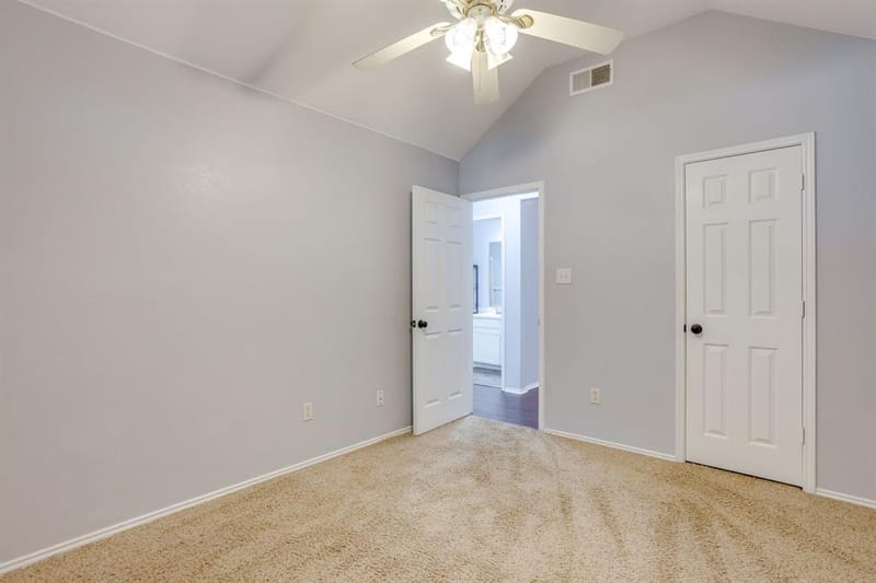 941 Jessica Drive, Burleson TX 76028 - Photo 20