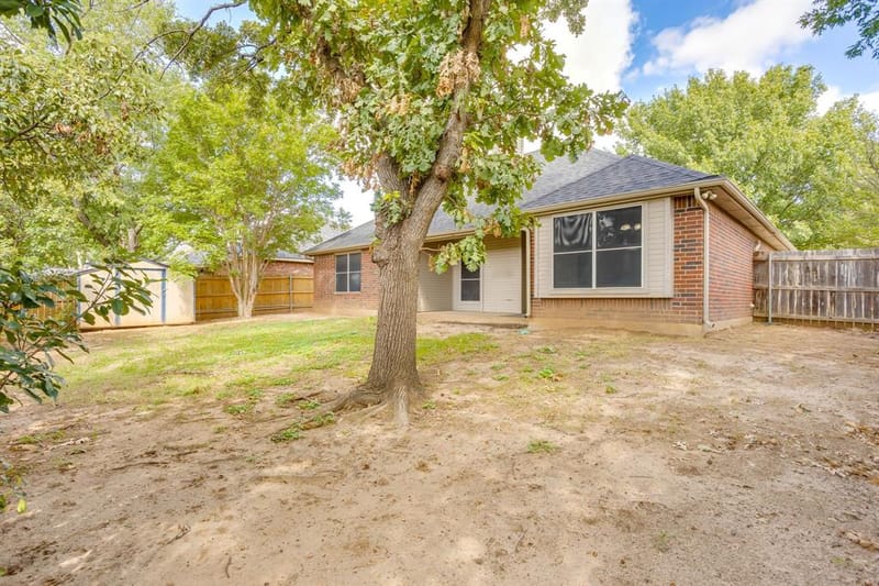 941 Jessica Drive, Burleson TX 76028 - Photo 24