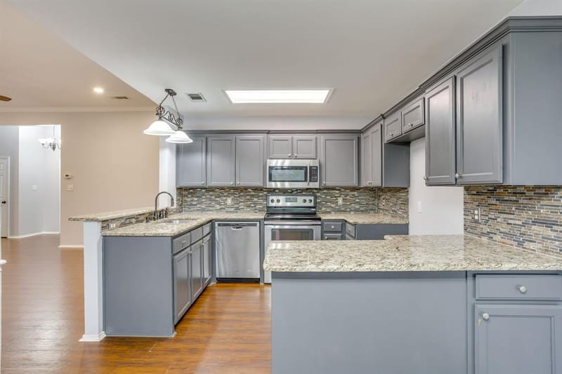 941 Jessica Drive, Burleson TX 76028 - Photo 10