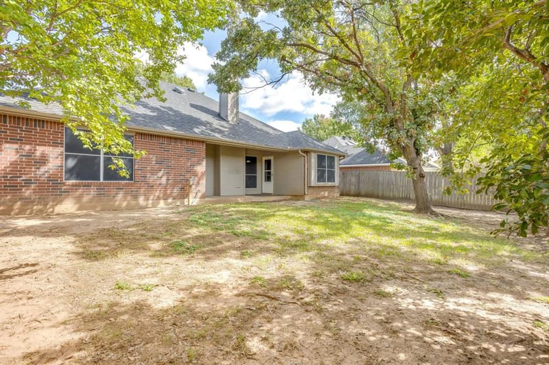 941 Jessica Drive, Burleson TX 76028 - Photo 25