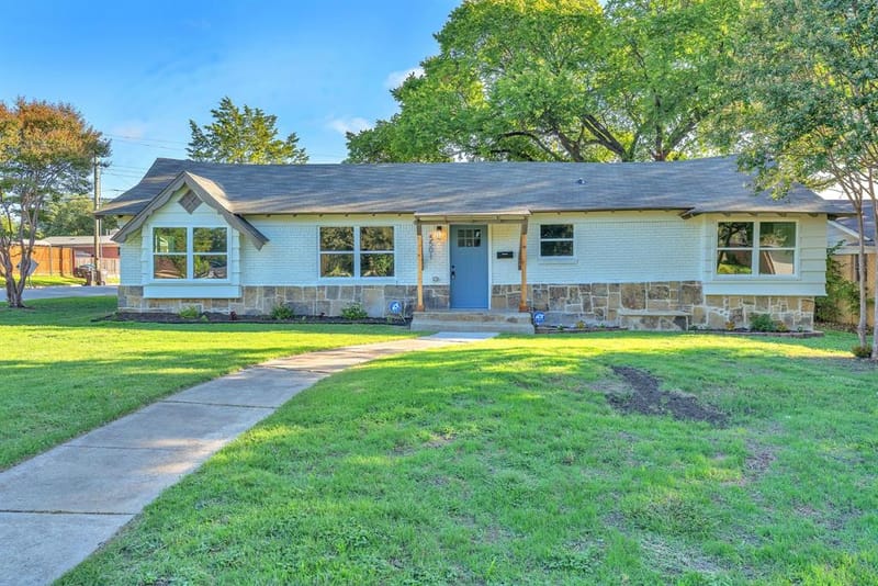 5501 Westcreek Drive, Fort Worth TX 76133 - Photo 2