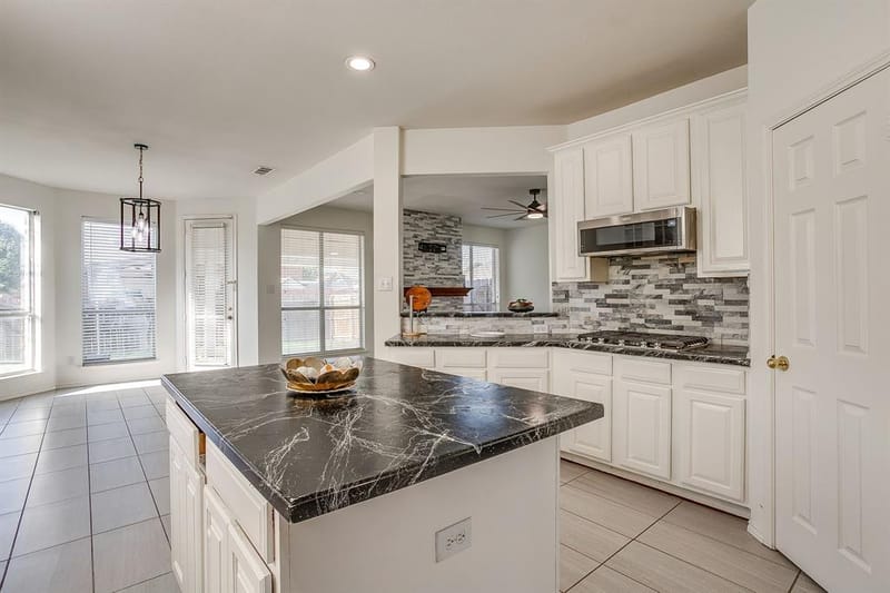 1517 Dimmit Drive, Carrollton TX 75010 - Photo 10