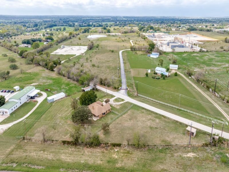 2209 Strader Road, Justin TX 76247 - Photo 30