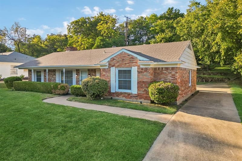 841 Brookwood Drive, Dallas TX 75224 - Photo 36
