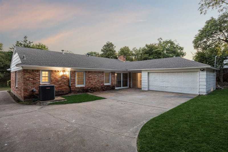 841 Brookwood Drive, Dallas TX 75224 - Photo 33