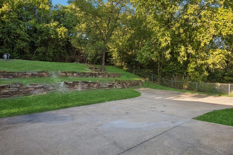 841 Brookwood Drive, Dallas TX 75224 - Photo 35