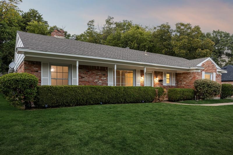 841 Brookwood Drive, Dallas TX 75224 - Photo 4
