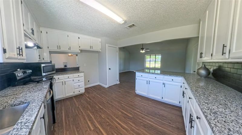 2913 County Road 920, Crowley TX 76036 - Photo 9