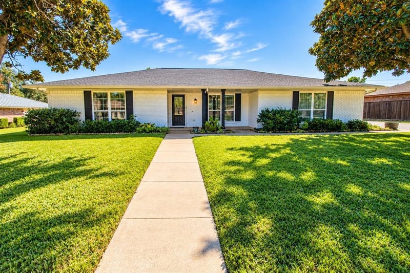146 Village Estates Drive, Highland Village TX 75077 - Photo 2