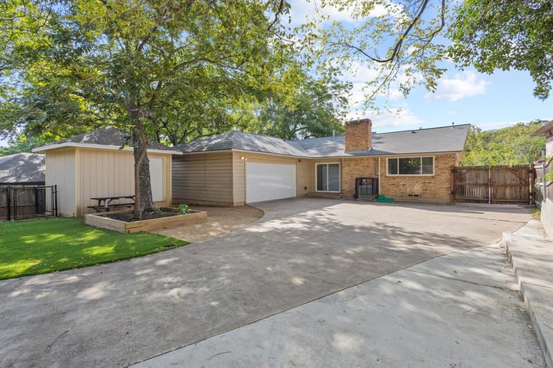 2861 W 9th Street, Dallas TX 75211 - Photo 26