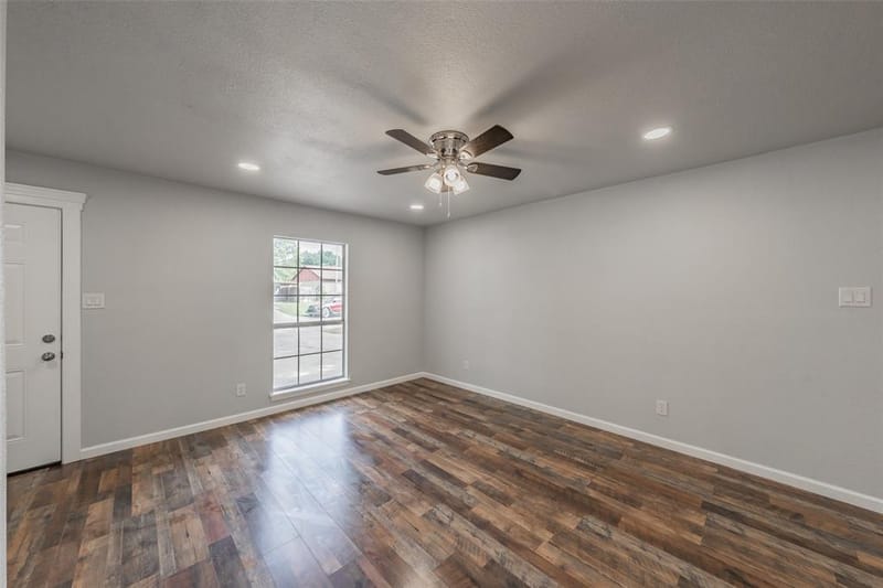 2310 Idlewood Drive, Arlington TX 76014 - Photo 9