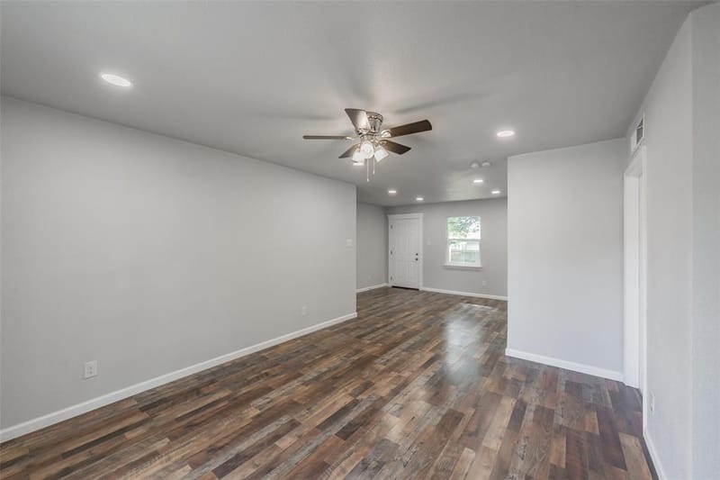 2310 Idlewood Drive, Arlington TX 76014 - Photo 11