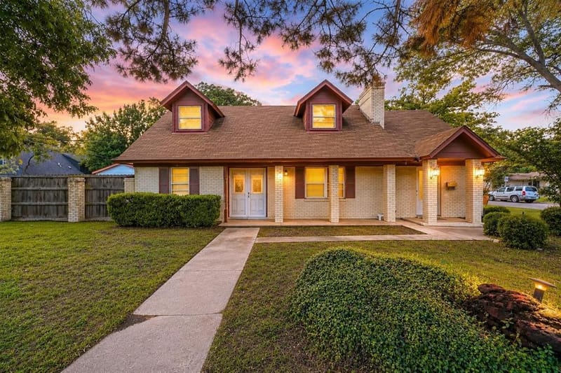 1700 Chip N Dale Drive, Arlington TX 76012