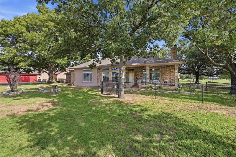 107 Navajo Trail, Lake Kiowa TX 76240 - Photo 19