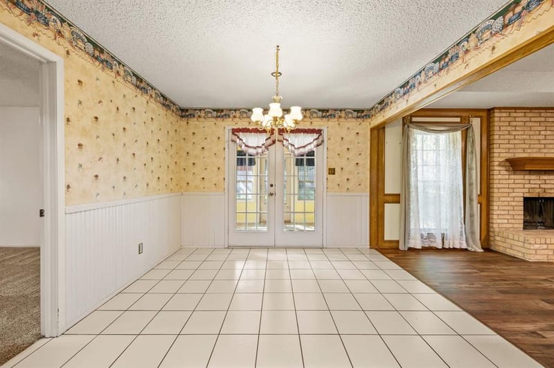 1700 Saxon Drive, Bedford TX 76021 - Photo 12