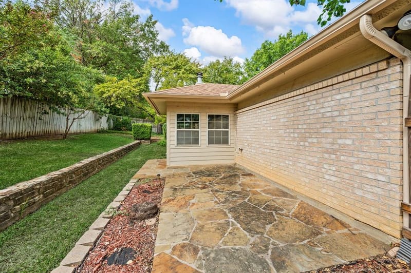 1700 Saxon Drive, Bedford TX 76021 - Photo 33