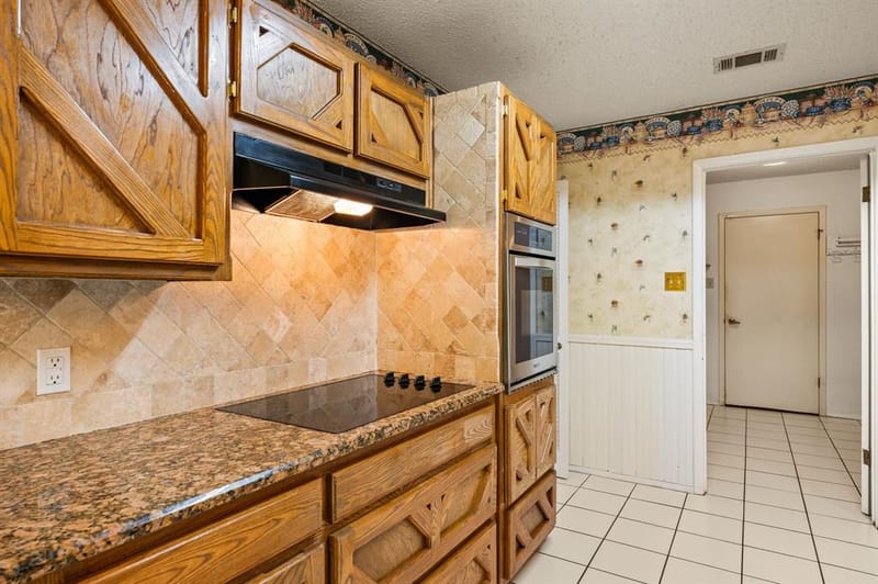 1700 Saxon Drive, Bedford TX 76021 - Photo 15