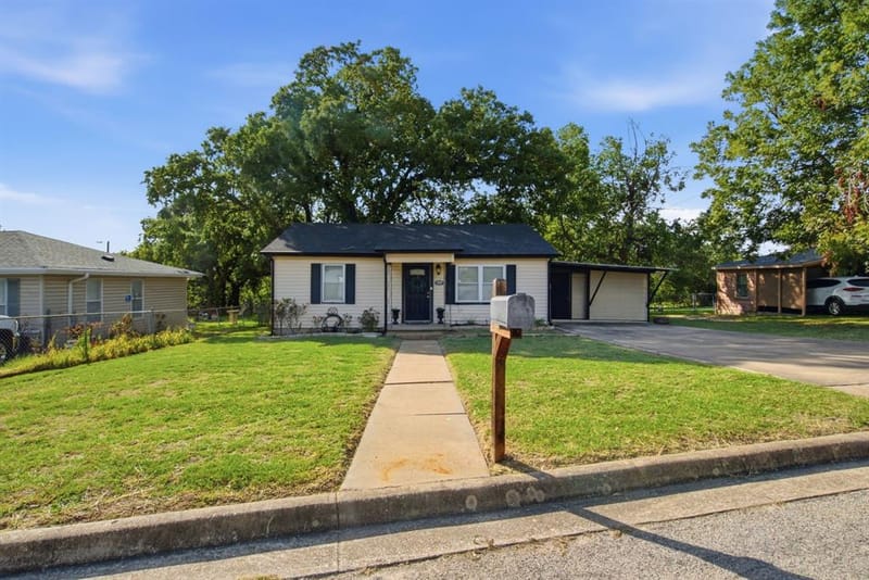 1505 Oliver Street, Weatherford TX 76086 - Photo 2