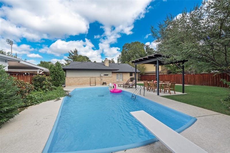 620 Cox Drive, Irving TX 75062 - Photo 32
