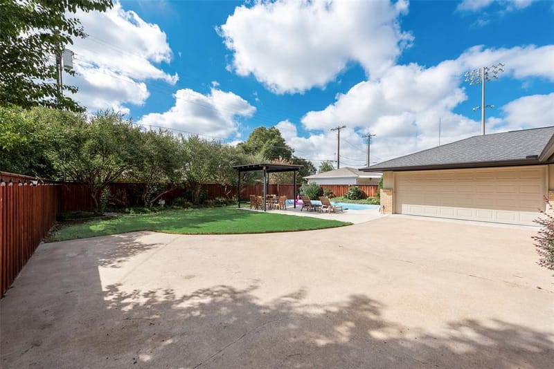 620 Cox Drive, Irving TX 75062 - Photo 29