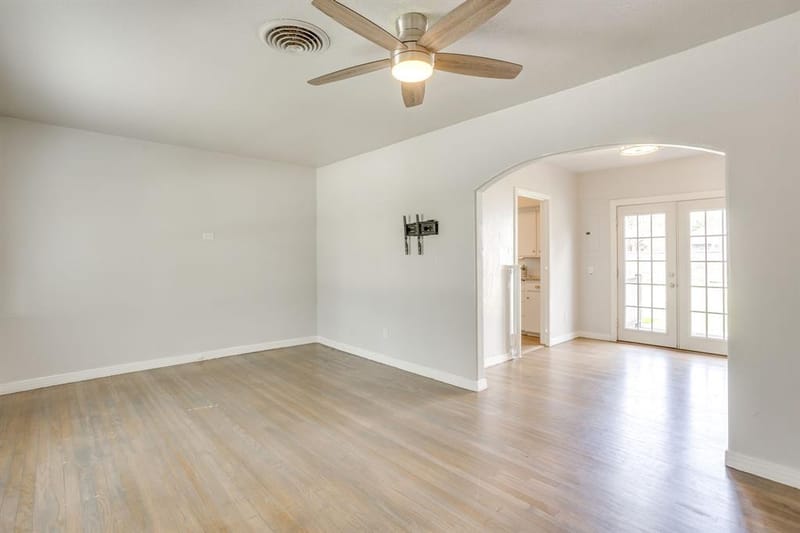 4930 Donnelly Avenue, Fort Worth TX 76107 - Photo 6