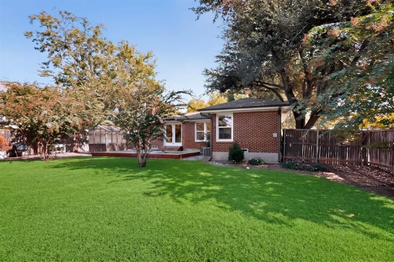 455 Hambrick Road, Dallas TX 75218 - Photo 27