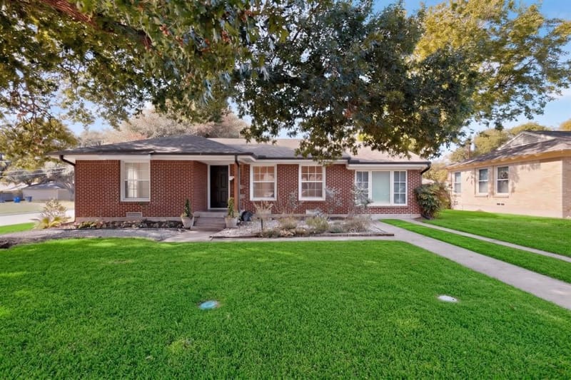 455 Hambrick Road, Dallas TX 75218