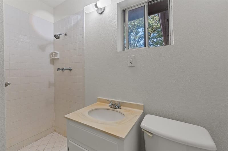 401 Center Lane, Fort Worth TX 76140 - Photo 20