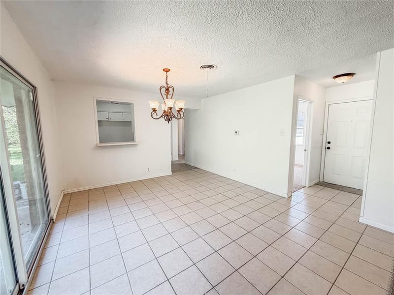 2608 Linda Drive, Ennis TX 75119 - Photo 2