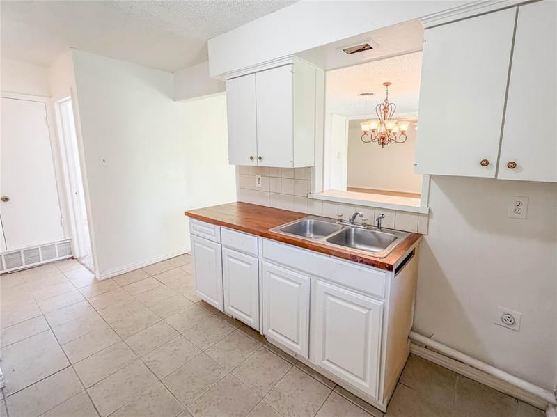 2608 Linda Drive, Ennis TX 75119 - Photo 11