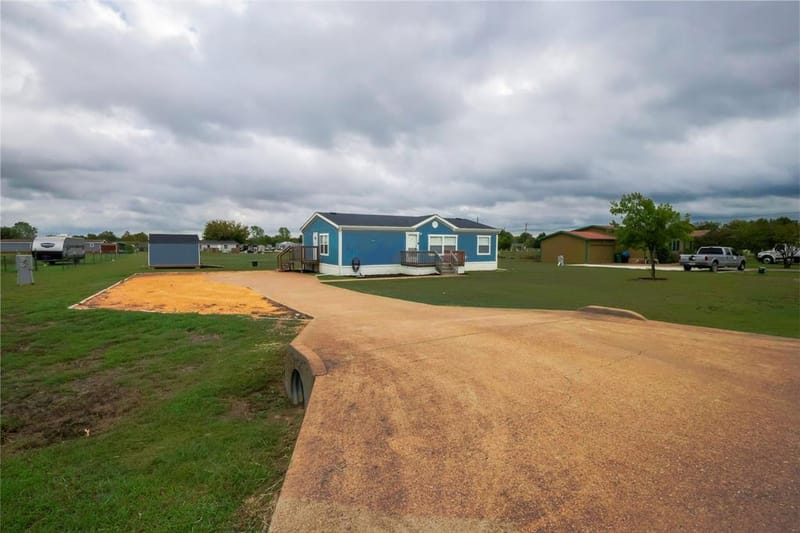 110 Eagle Ridge Drive, Waxahachie TX 75165