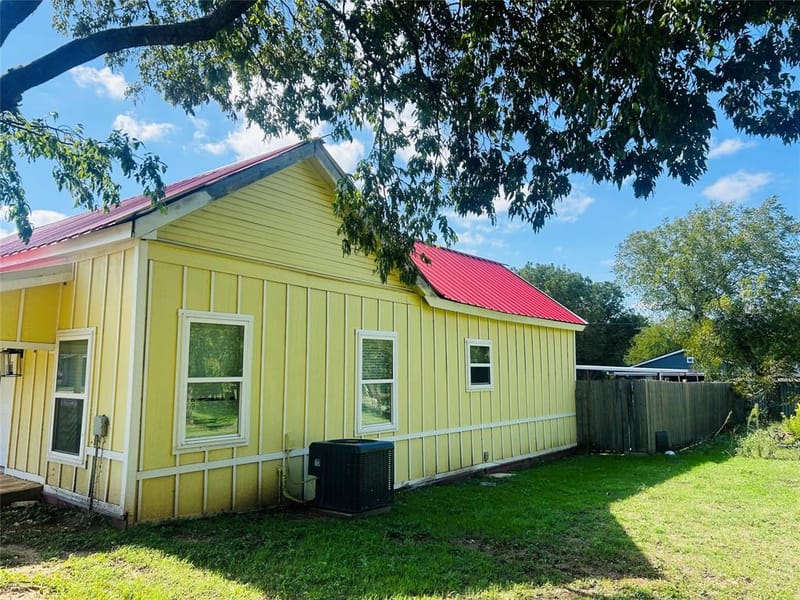 301 N Guadalupe, Whitney TX 76692 - Photo 2