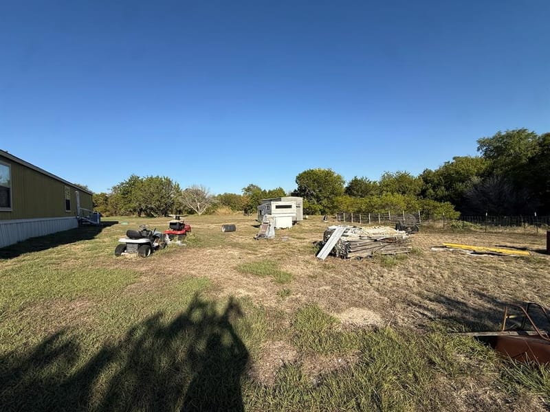 925 Sunset Acres Court, Granbury TX 76048 - Photo 2