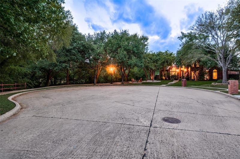 5801 Broadmoor Drive, Plano TX 75093 - Photo 3