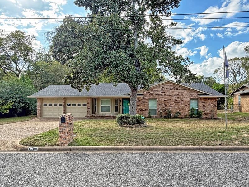 1006 Bel Air Drive, Athens TX 75751