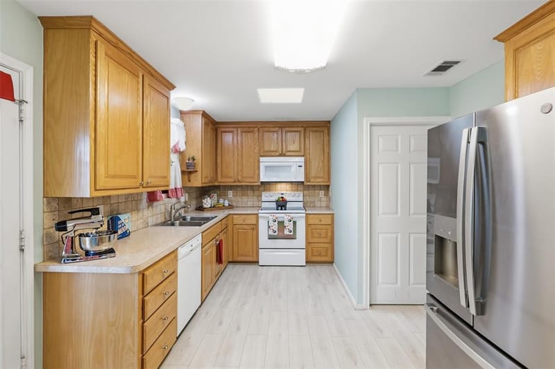 525 W 3rd Street, Kennedale TX 76060 - Photo 6