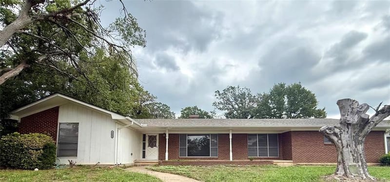 1500 S Houston, Denison TX 75020