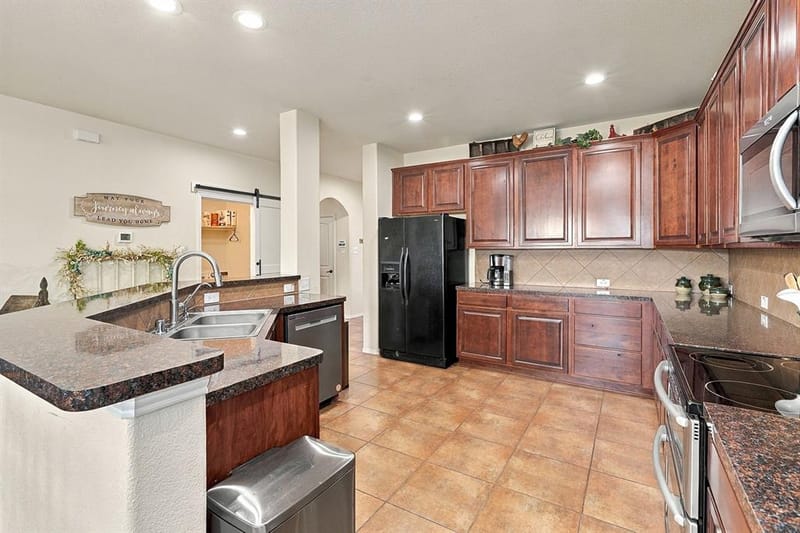 108 Blackforest Road, Krum TX 76249 - Photo 11