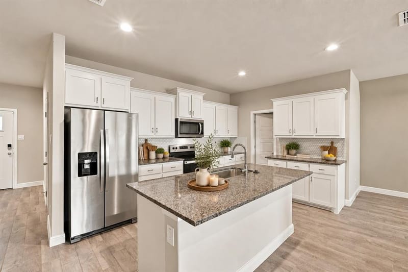 1709 Central Park Drive, Alvarado TX 76009 - Photo 4