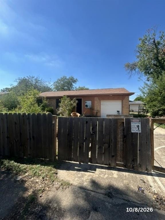 8827 Rustown Drive, Dallas TX 75228
