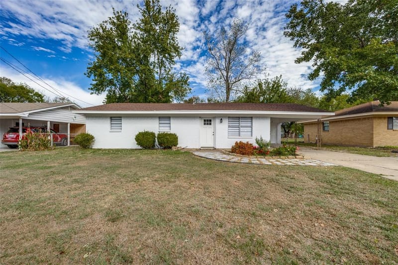 2020 Brown Avenue, Paris TX 75460