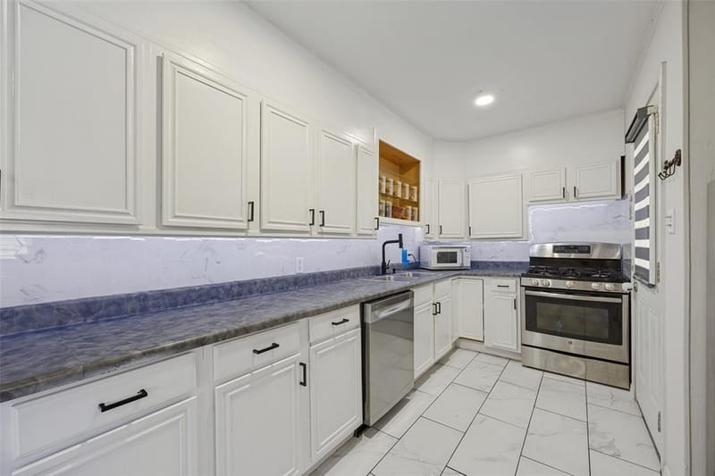 2020 Brown Avenue, Paris TX 75460 - Photo 10
